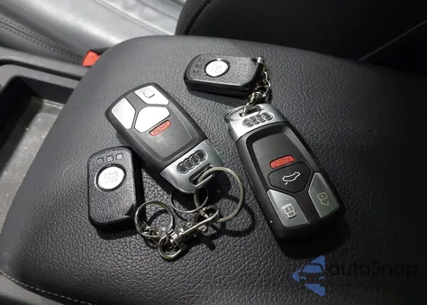 2018 Audi Q5 2.0T Premium/2.0T Tech Premium z USA, uszkodzony, nr VIN WA1BNAFY5J2212616